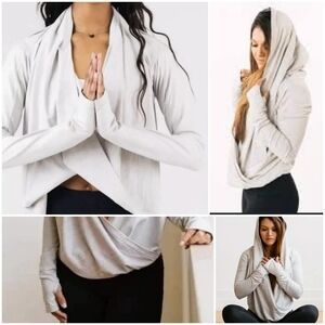 NWT Zyia Active Cream Yoga Shawl Twist Front Pullover Sweatshirt Size XXL